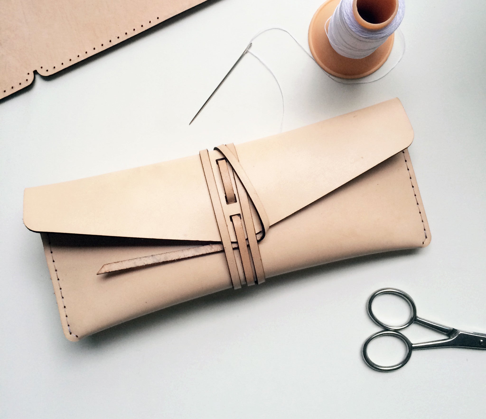 LEATHER CASE VEGGIE TAN
